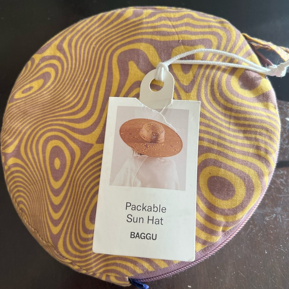 BAGGU Packable Sun Hat with Yellow and Brown Swirl